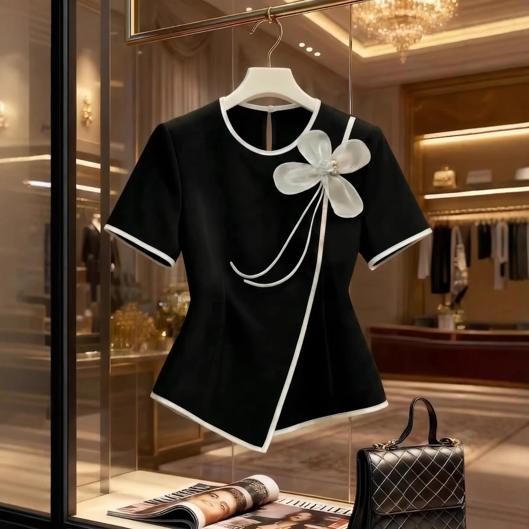 

2026 New Summer Style Black and White Contrasting Three-dimensional Flower Slim Fit and Versatile Short-sleeved Tops for Women