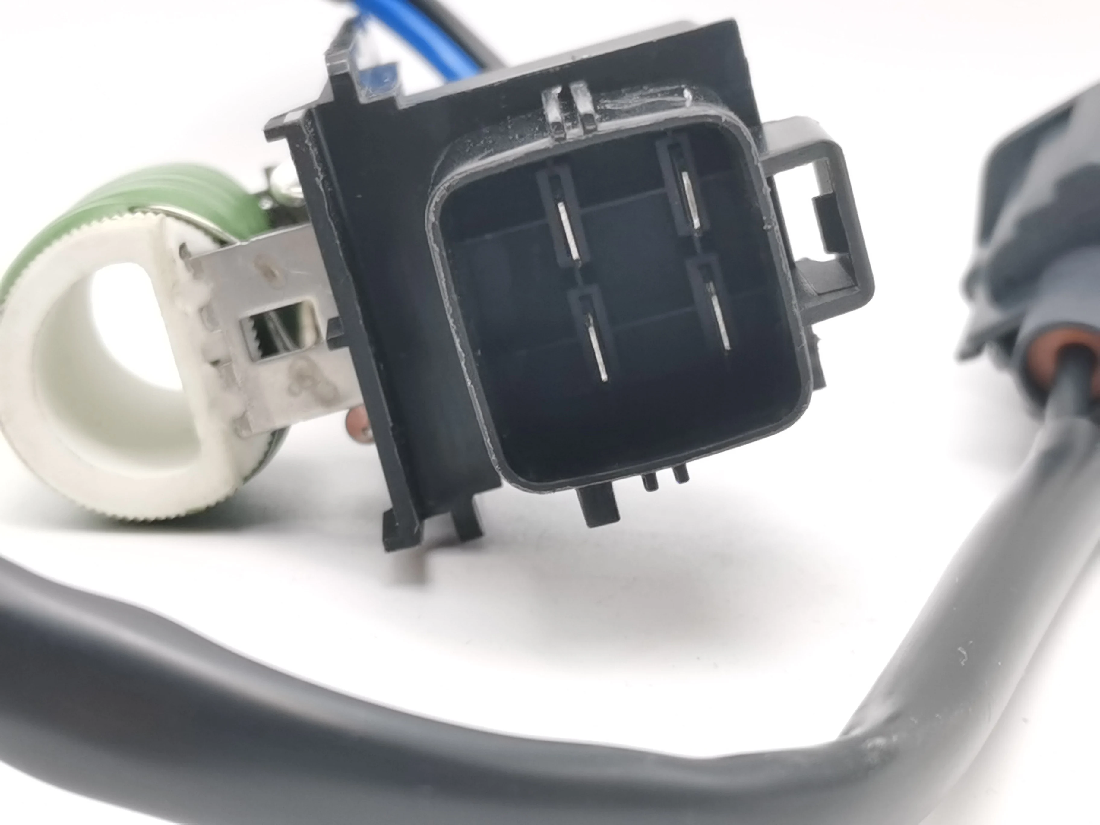 

Резистор вентилятора охлаждения двигателя для Cadillac Cts Srx Sts 2009-2014 годов Резистор двигателя вентилятора радиатора 25881844