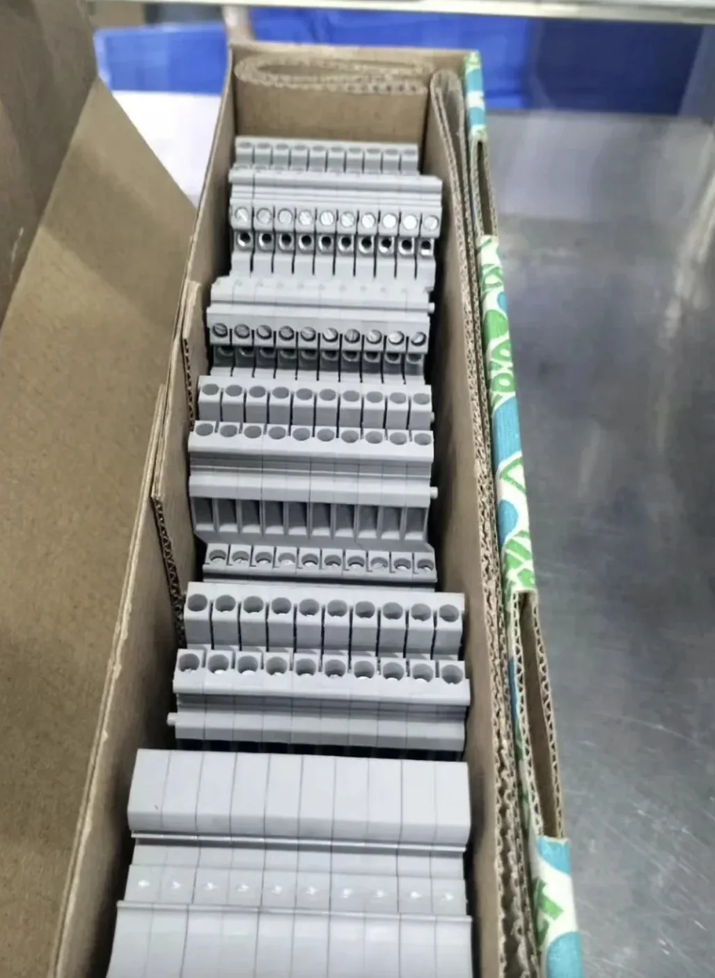 SX 200 PCS/LOT Terminal Block Strip 2771010
