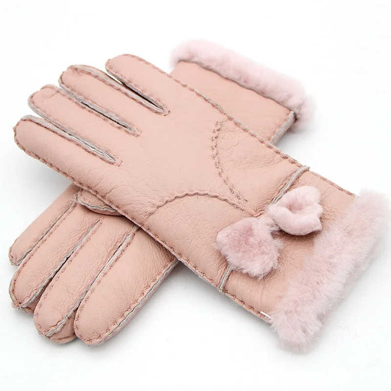 

Winter Warm Fur Integrated Sheep Shearing Gloves Fashionable Women's Butterfly Festival Sheepskin Leather Gloves