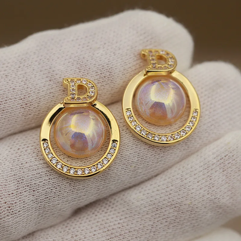 New Sight Design Luxury Zirconia Letter D Stud Earrings for Women Fashion Brand Brand Jewelry Crystal Pearl Beads Earrings