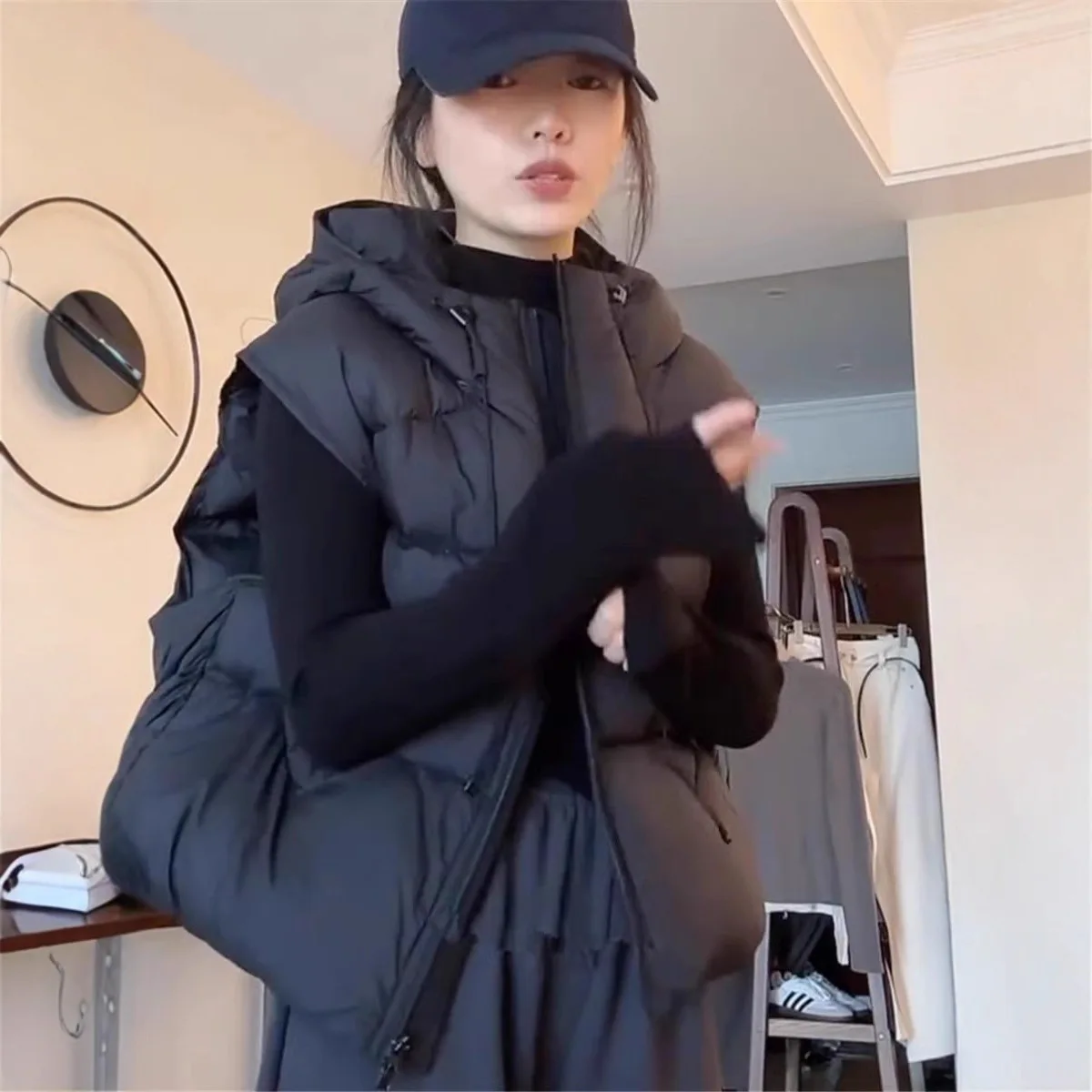Hooded Puffer Vest Women Thick Warm Outerwear Sleeveless Vests Solid Y2k Streetwear Casual Jackets Pockets Autumn Winter 2026