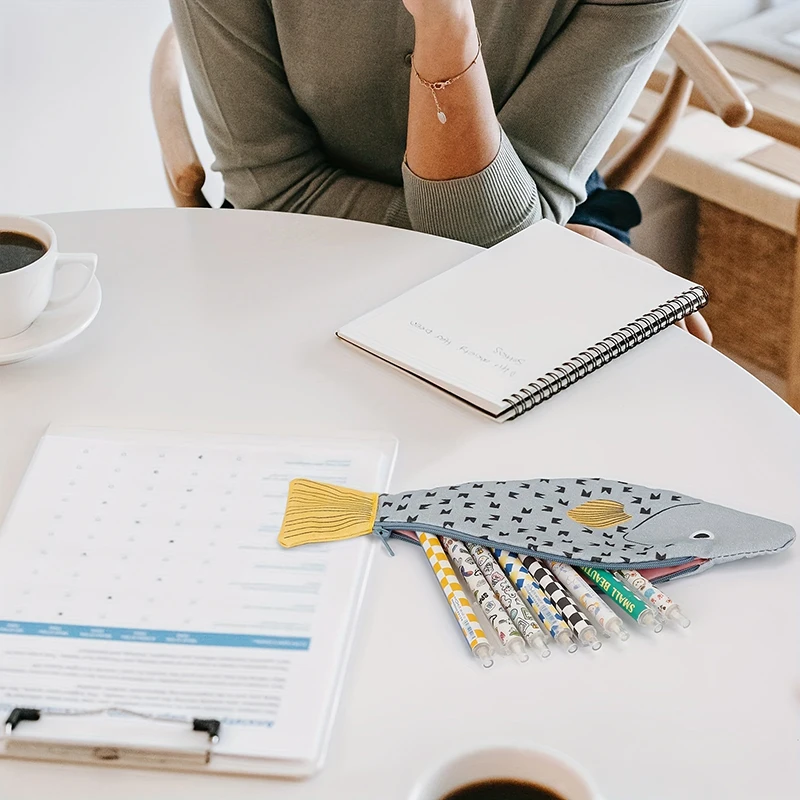Estuche de lápices divertido con forro de espina de pescado simulado, estuche de lápices con forma de pez, monedero de pescado, regalo de cumpleaños