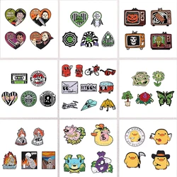 4-5pcs/set Cartoon Animal Duck Goose Enamel Pins Creative US Dollar Flower Brooch Backpack Collar Lapel Badge Funny Jewelry Gift