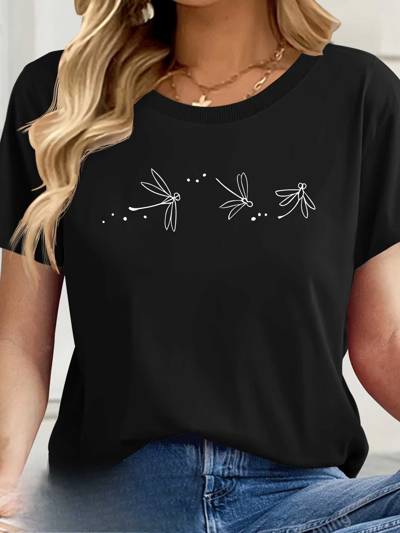 Women Casual Short Sleeve T-Shirt with Butterfly Dragonfly Animal Print Round Neck Fit Summer Casual Ladies T Shirts Soft Cloth