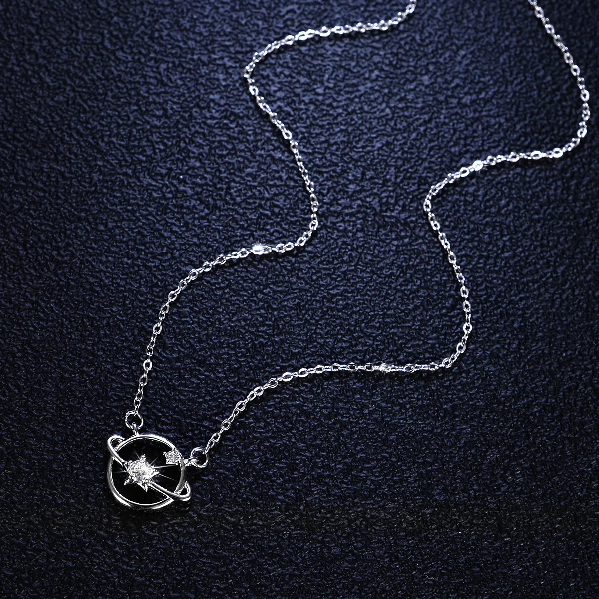 18K Gold Inlaid Pendant, Mozambique Diamond Necklace, Women's Planet Pendant, Platinum PT950 Diamond Collarbone Chain