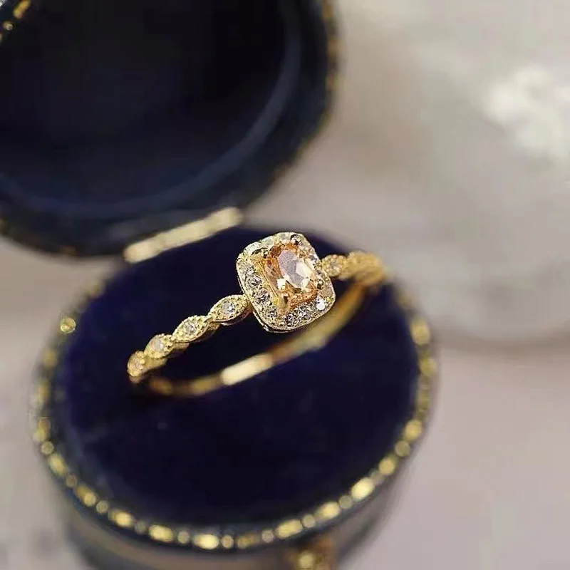 Huitan New Trendy Women Rings with Orange Color Cubic Zirconia Unique Wedding Engagement Female Accessories Fancy Gift Jewelry