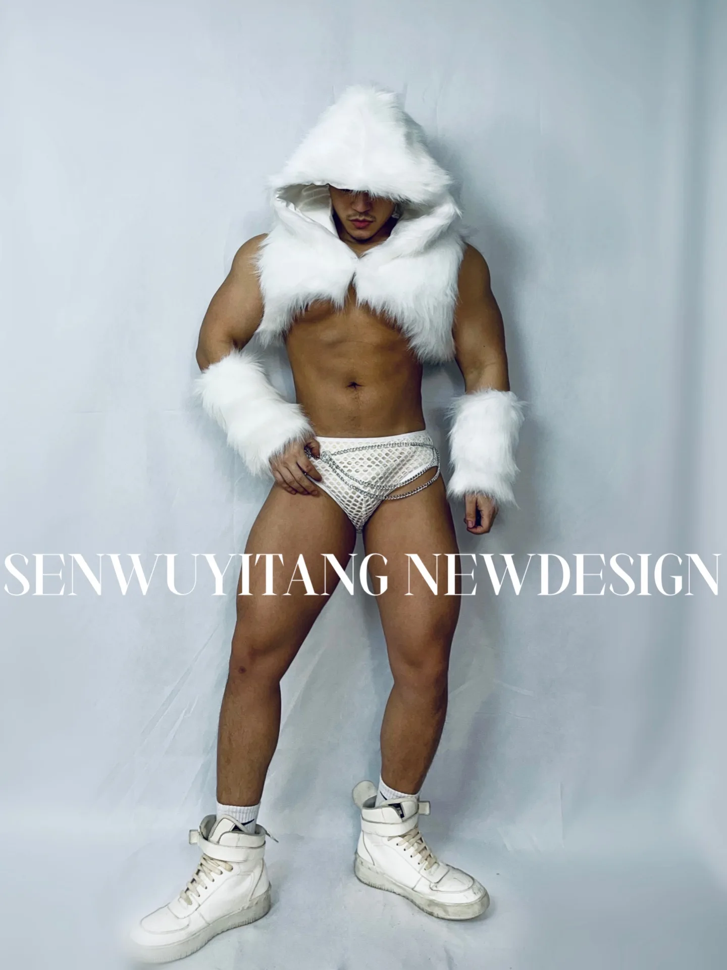 

Men Set Hooded Fur Vest+Sleeves Cuff+Shorts Nightclub Party Male Singer Gogo Spicy Chicken White Stage Costume Homme Essentials