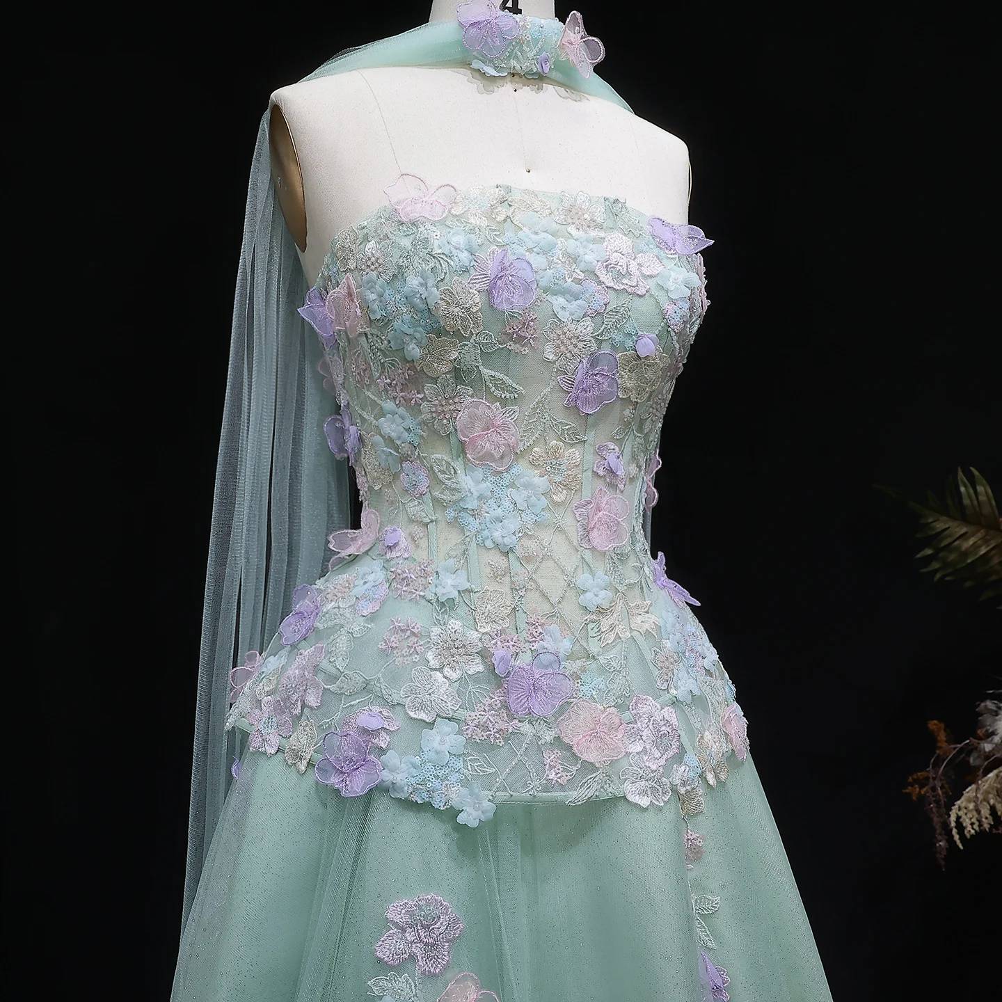 Sharon Said Dubai Elegantes Salbeigrünes Abendkleid mit Applikationen und Schal 2026 Damen Hochzeits-Formelles Partykleid SS755 Maßanfertigung – Detail 8