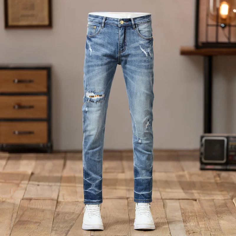 Jeans da uomo alla moda alla moda con fori 2025 Abbigliamento da uomo autunnale Pantaloni skinny elasticizzati slim fit alla moda lavati retrò