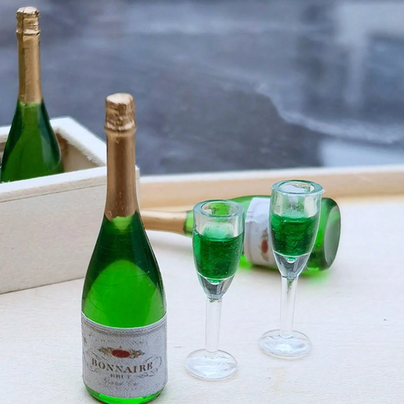 4pcs/1set Miniature Wine Bottle Set, Suitable for Dollhouse Decorations and Collection by Miniature Enthusiasts