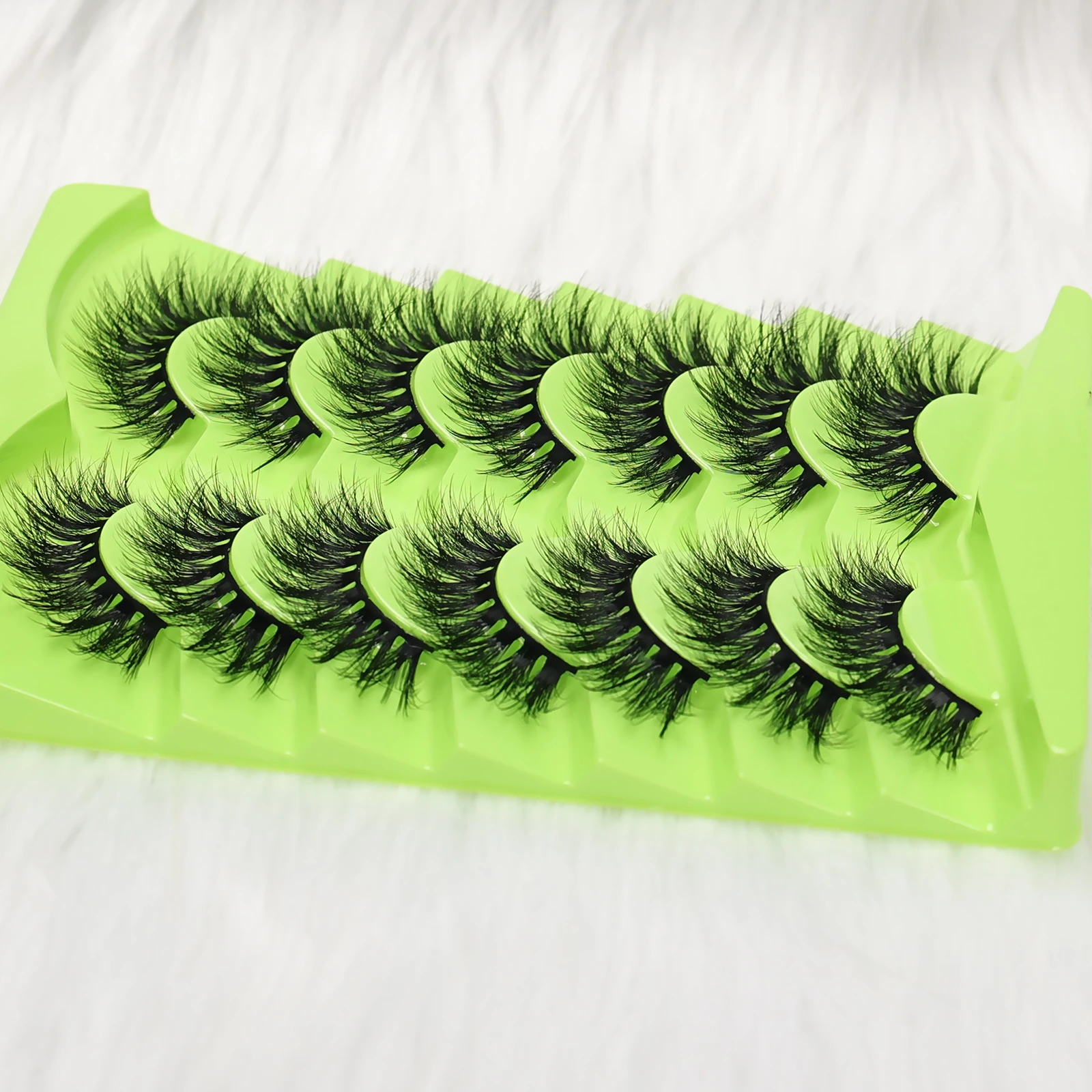 ขนตาปลอมฟู 7 คู่ - ขนตาปลอมแบบโค้งงอน หนา งอนเด้ง ใช้ซ้ำได้ ติดง่าย เหมาะสำหรับผู้หญิง แต่งหน้าในชีวิตประจำวัน งานปาร์ตี้ และเดท