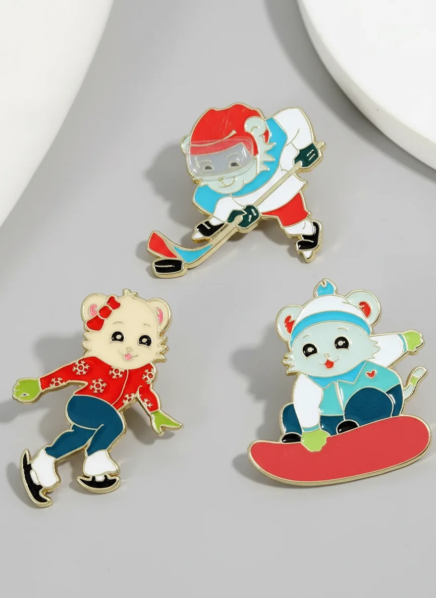 New Winter Sports Bear Design Enaeml Pins Cute Skating Skiing Ice Hockey Pattern Animal Golden Brooches