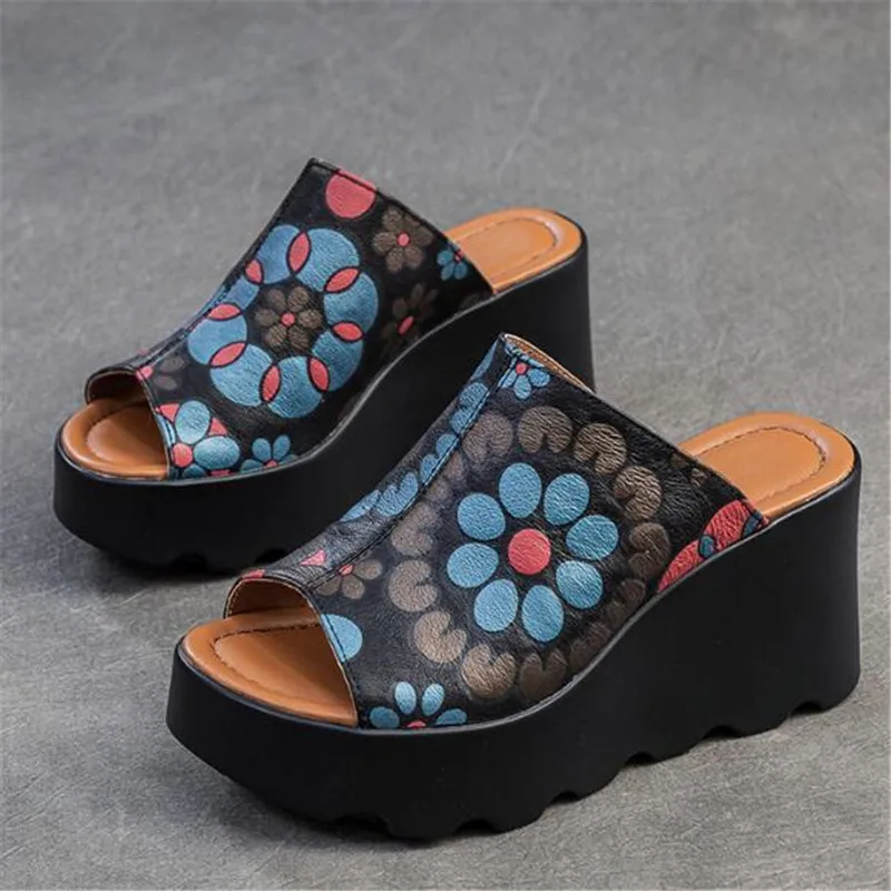 2024 Summer Classic Flowers Fashion Sandals Cow Leather Shoes Women Slippers Sandals Hollow Platform Shoes Woman Wedges Sandals