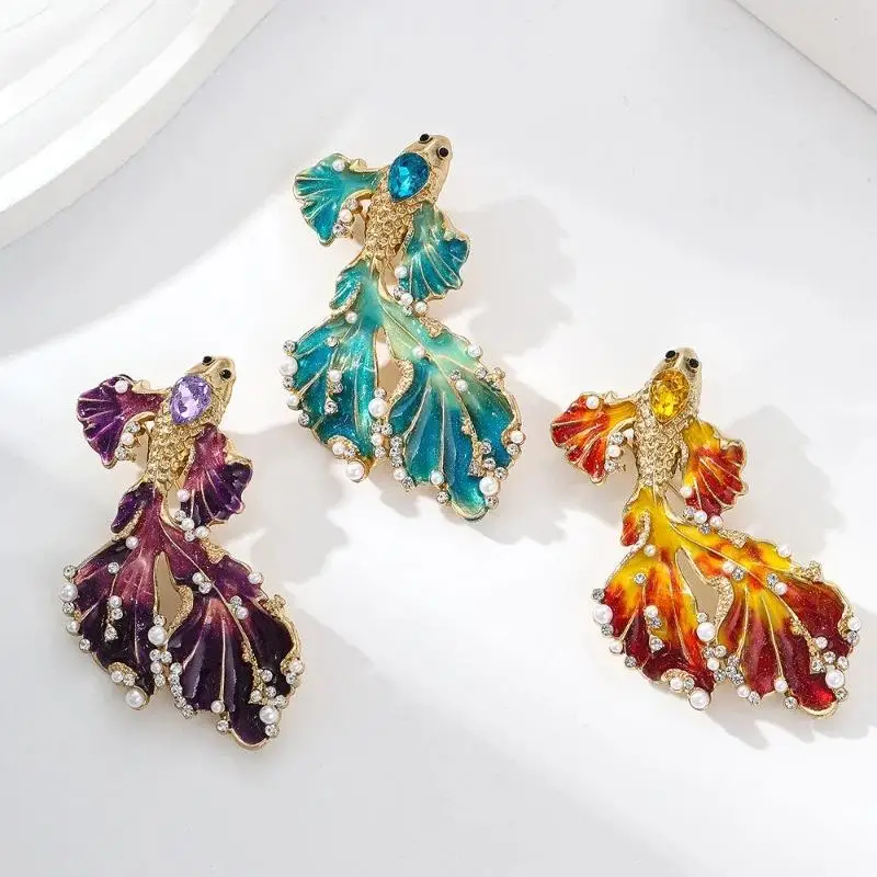 Light Luxury Rhinestone Long-tail Goldfish Brooch Enamel Sea Animal Fish Brooch For Women Clothes Backpack Pins Gifts