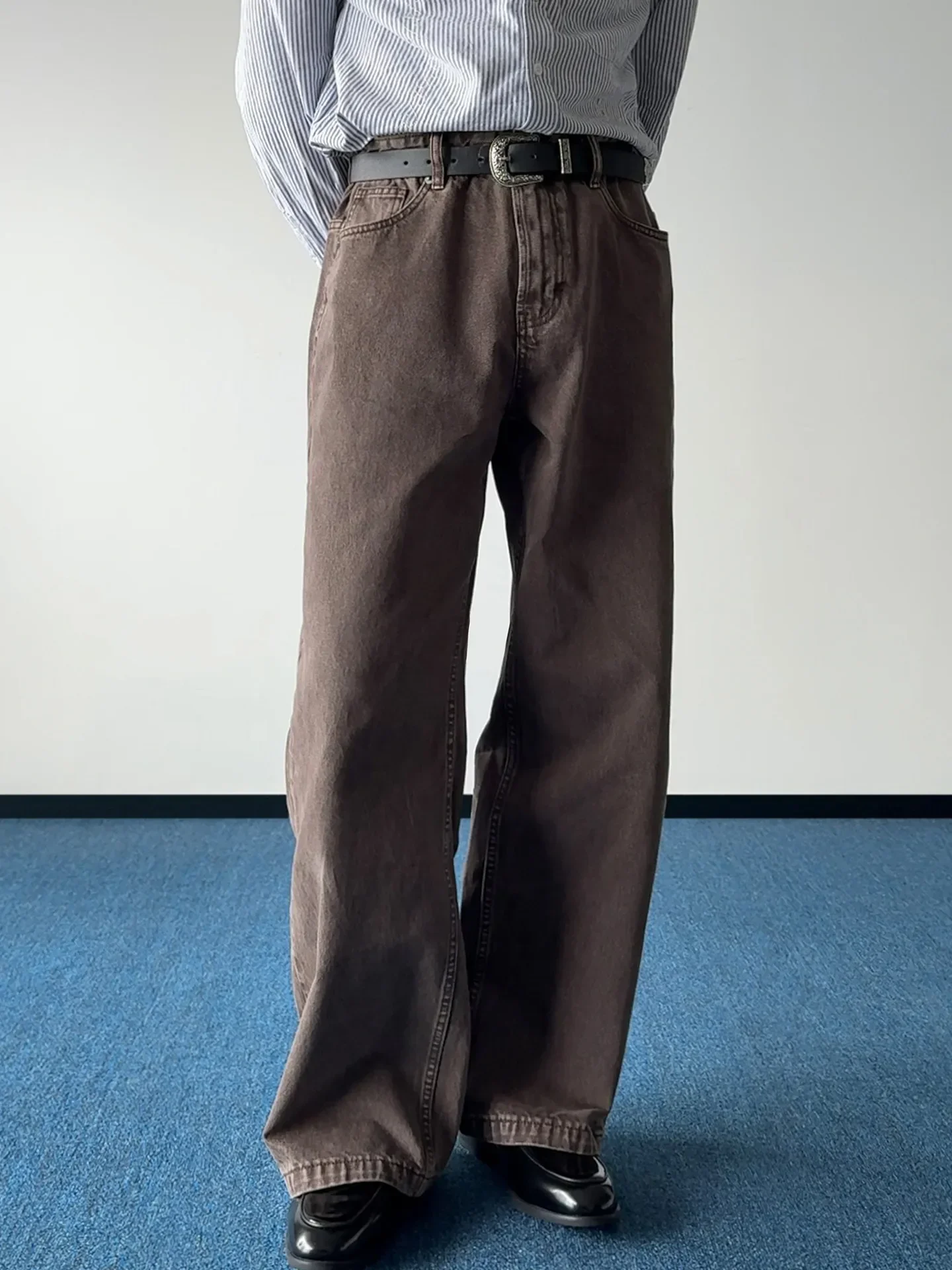 Brown, basic heavy 14oz washed micro-flared jeans