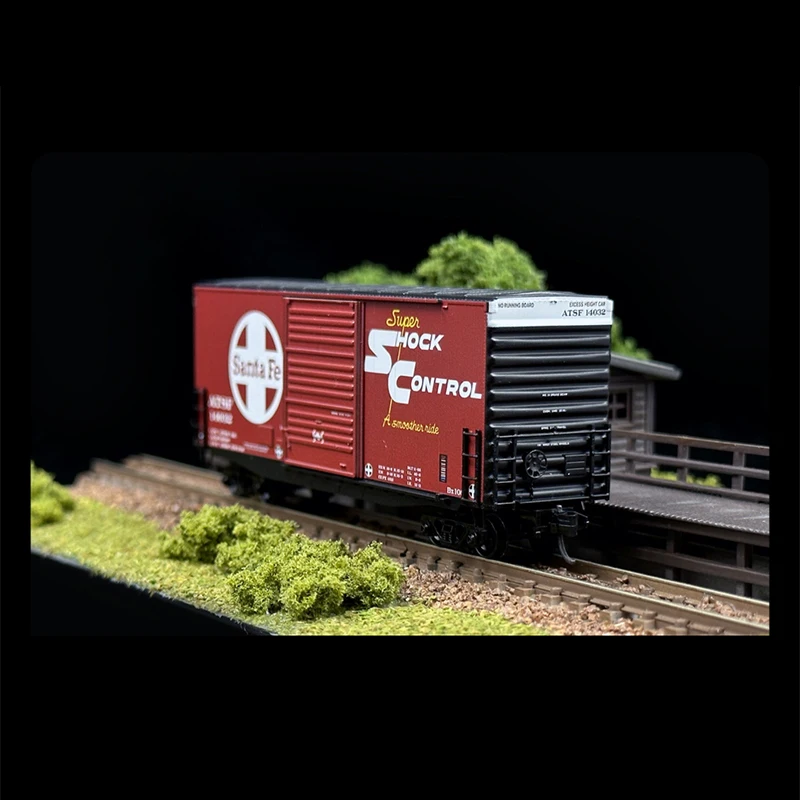 Train Model Carriage 1/160 N Scale 0310100051 American 40ft Covered Van Rail Car Caravan Model Toy