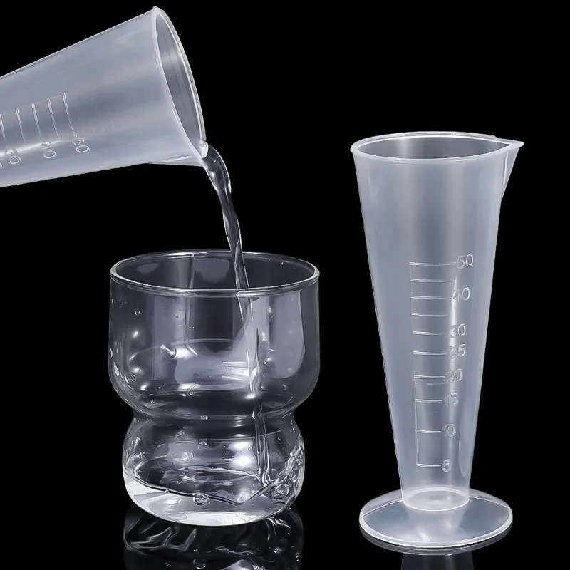 1/20PCS Triangular Measuring Cup Graduated Transparent Plastic Beaker Chemical Laboratory Container Measure Jugs Kitchen Tools - Image 2