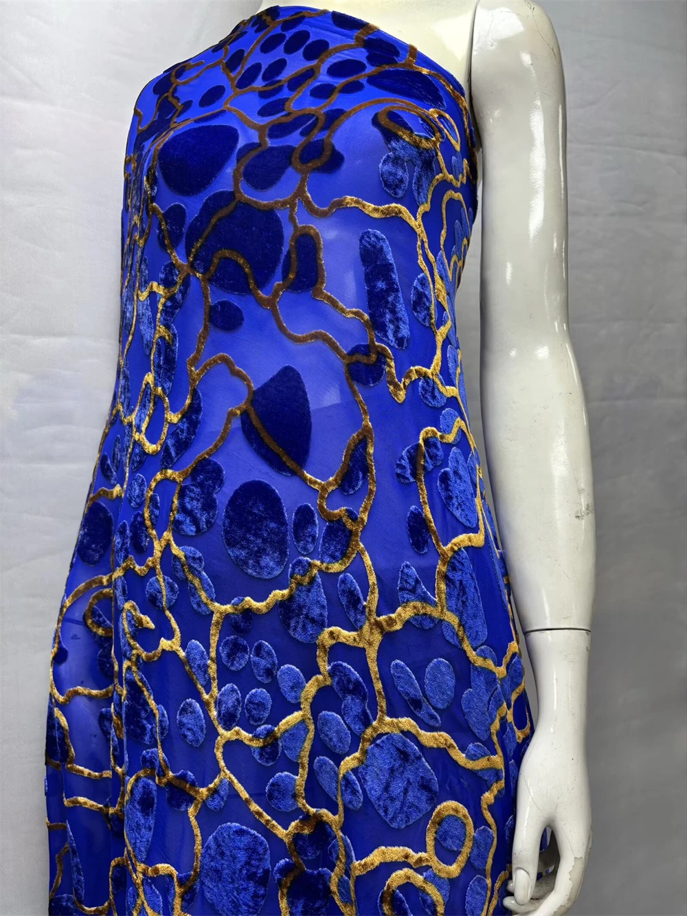 

Luxury Velvet Silk African French Lace Fabrics Tulle Scarf Blue Gold High Quality Rayon Silk Fabric 5 yards