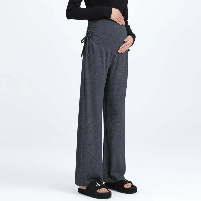 أثناء الحمل، يجب ارتداء السراويل واسعة الساق على السراويل ذات الأرجل المستقيمة برباط