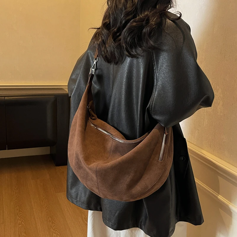

Women Suede Shoulder Bags Fashion Design solid Hobo Bag Autumn Winter Large Capacity Hobos Adjustable Strap Casual Crossbody Bag