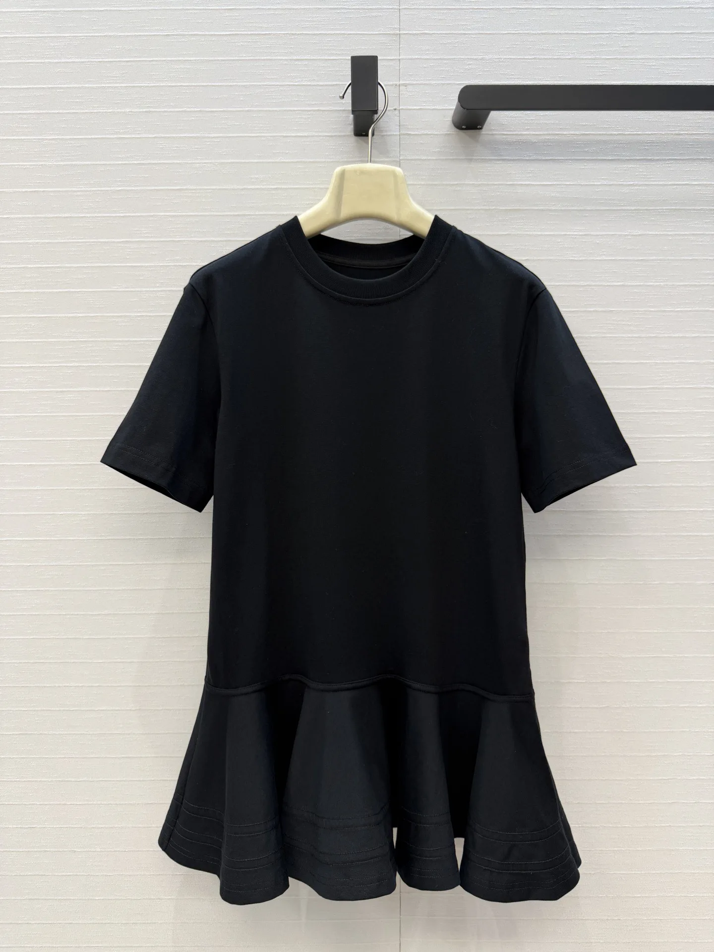 Elegant Casual Cotton Short Sleeve T-Shirt Women's round Neck Ruffle Hem Top Fashionable Loose Fit Spring Summer White