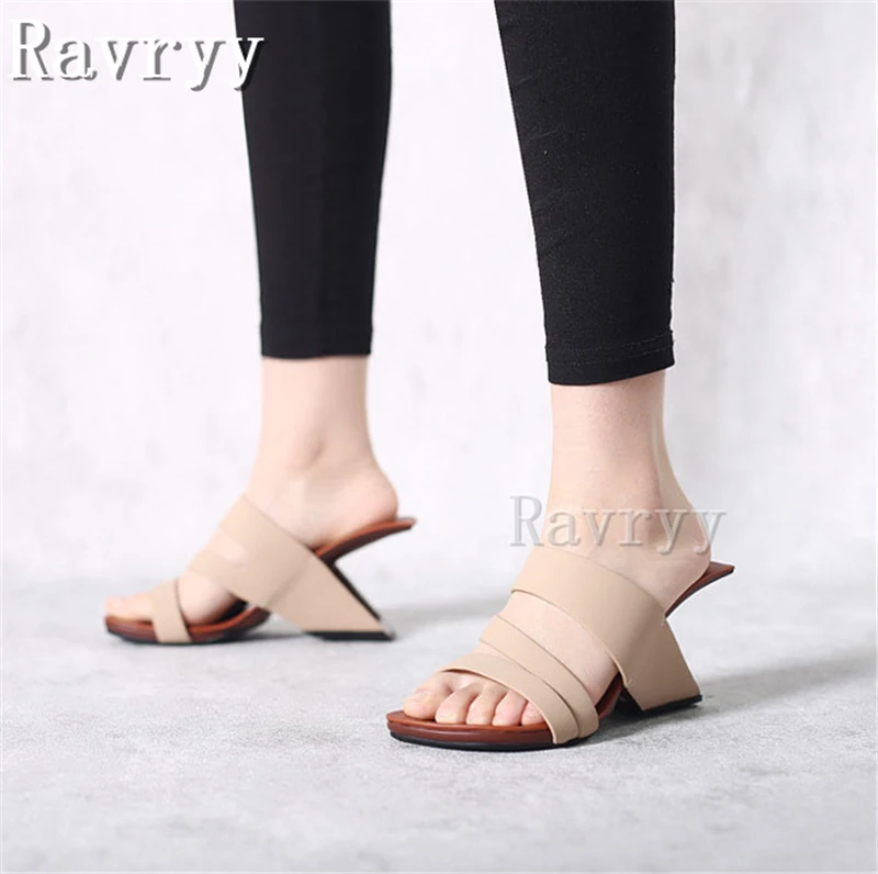 

Square Open Toe Cowhide Slippers Minimalist Strange Style Heel Sandals Female 2023 Summer New Fashion Runway Shoes