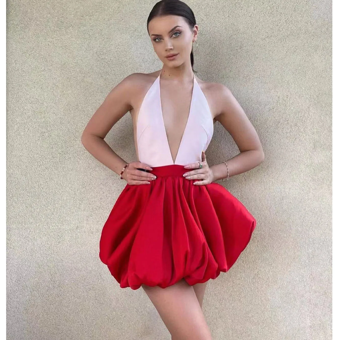 

Sexy Short Prom Dress Cocktail Dresses For Women Satin Deep V-Neck Backless Night Club Mini Gowns Robe De Soirée Femme