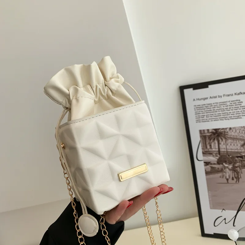 

Faionable Women's Large Capaci Diamond Embroidery oulder Bag Chain Tote Bag Trendy Buet Bag Sli All-Match Bag