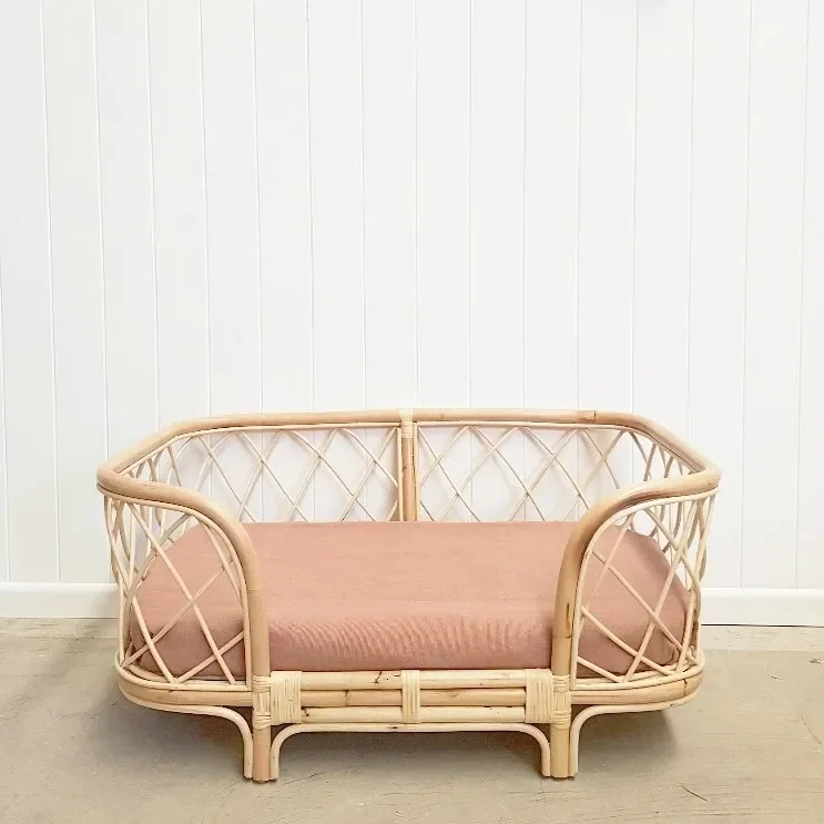 Natural Hand Woven Retro Rattan Dog Bed With Sleeping Cushion