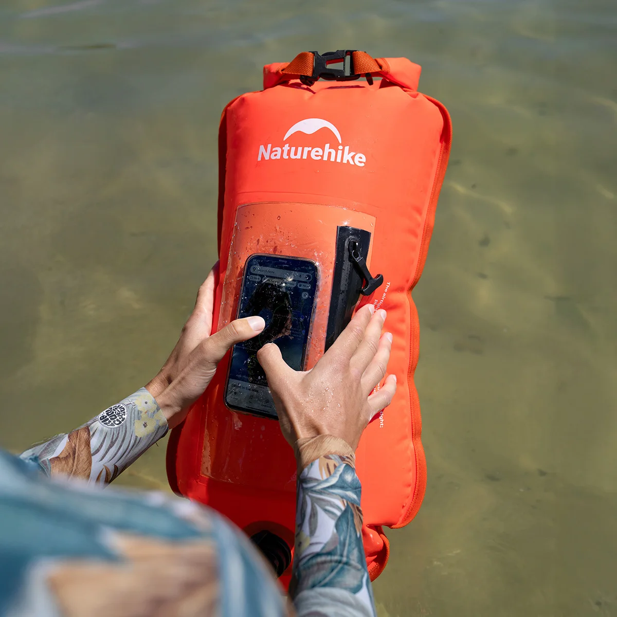 Naturehike 18L 25L Aufblasbare Schwimm-Trockentasche für Wassersport, schwimmfähige, trocken-nass-getrennte Nylon-Aufbewahrungstasche NH17S001-G
