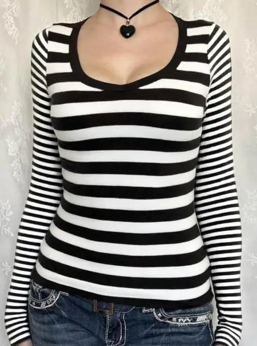 

2025 Autumn and Winter Leisure Vacation Versatile Striped Long Sleeved Vest T-Shirt Women's Clothing