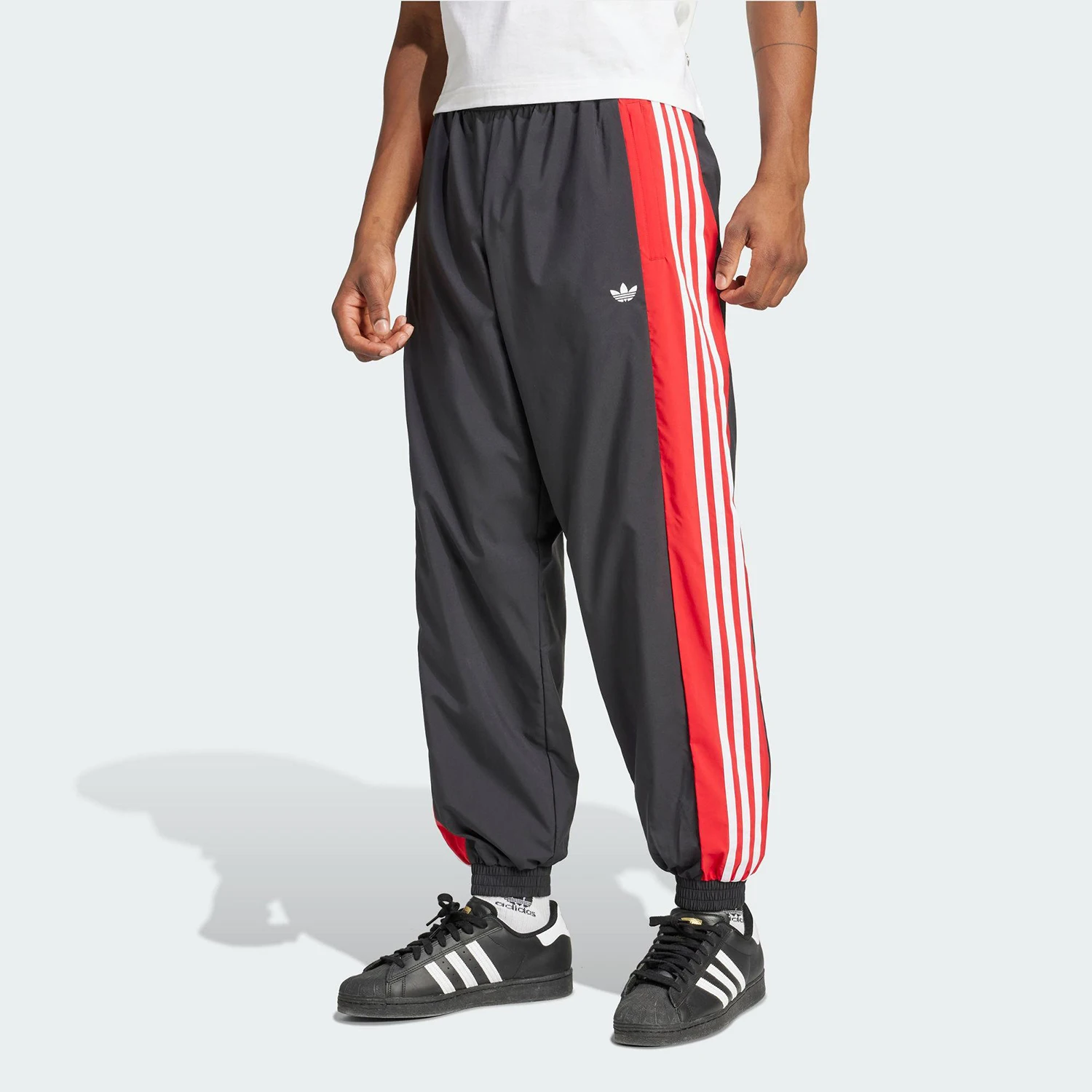 

Adidas Originals Men's Trendy Loose Tapered Sport Pants KA4548