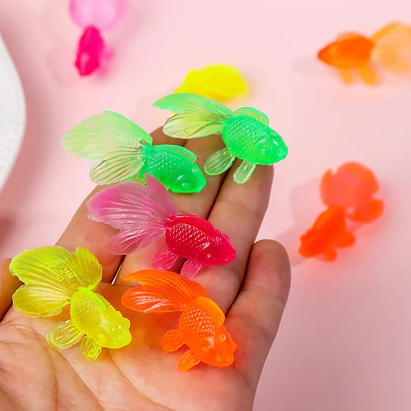 Juego de agua de 10 piezas para niños, modelo de pez dorado de simulación, goma suave colorida, juguetes de baño para bebés