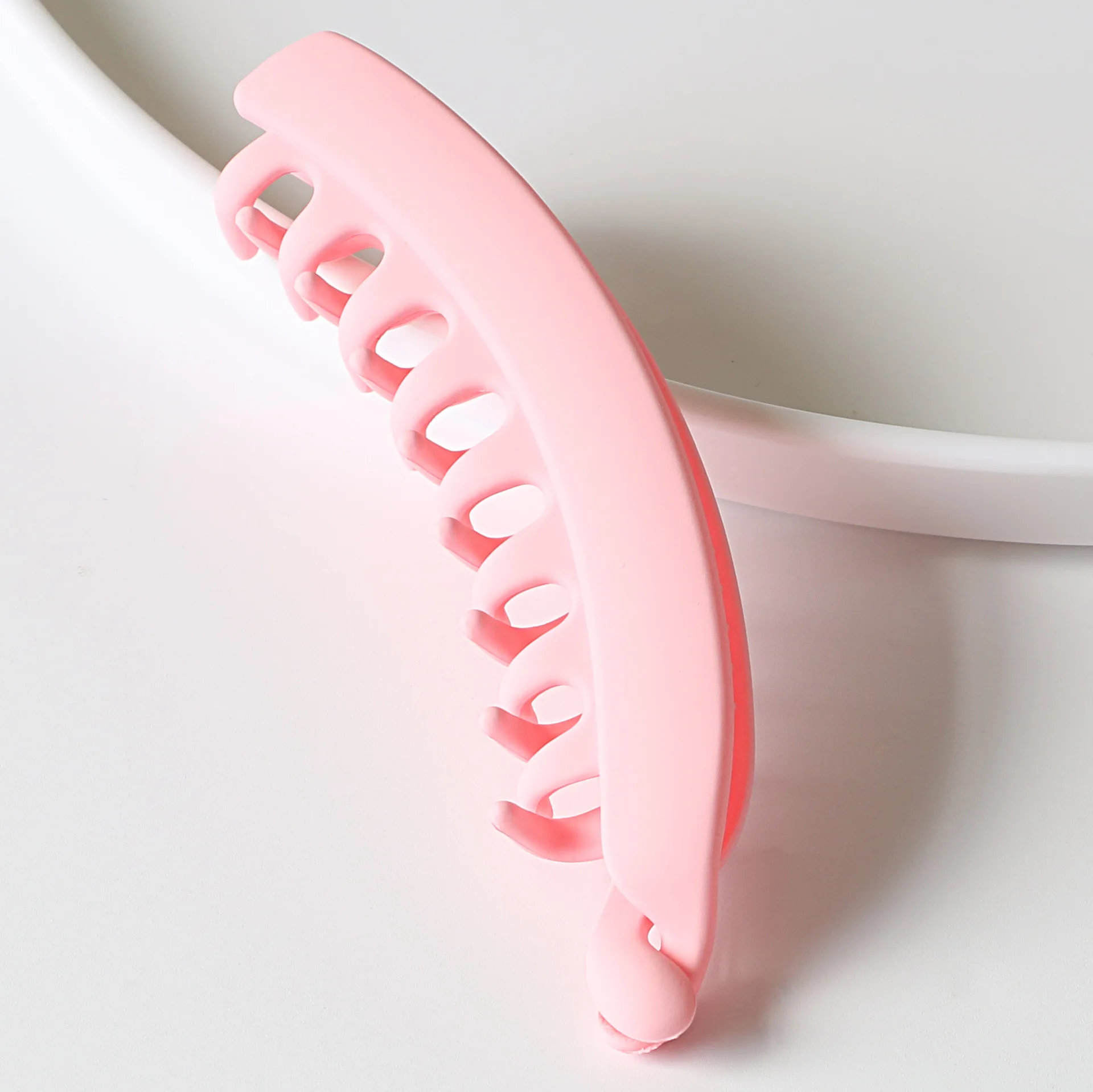 Fashion Banana Hair Clip for Women Korean Simple Gentle Solid Color Hairclaw Frosted Large Hair Claw Pea Clip Hair Accessories image 6