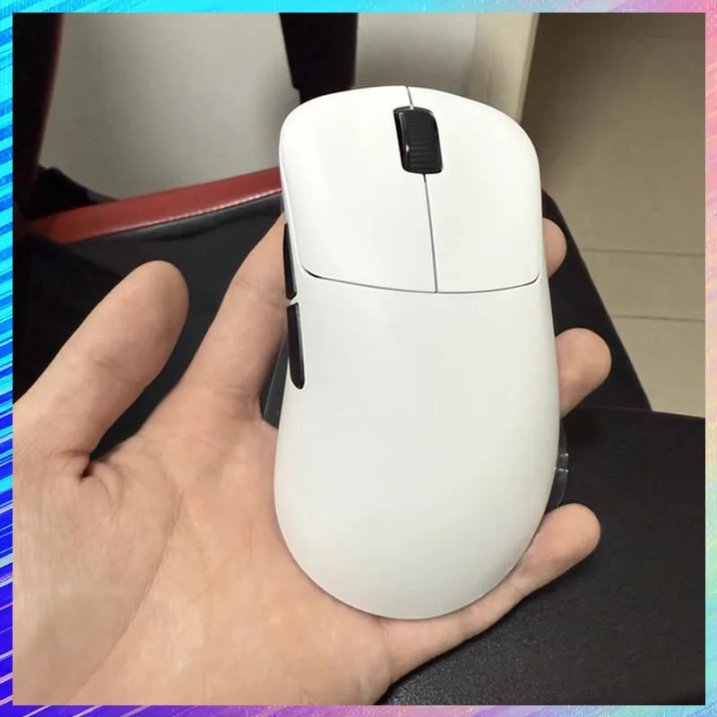

ER21Pro Wireless Gaming Mouse Dual-Mode 2.4G+Wired PAW3950 30000DPI 750IPS Wireless 8KHZ Lightweight Office E-Sports Mouse Gift