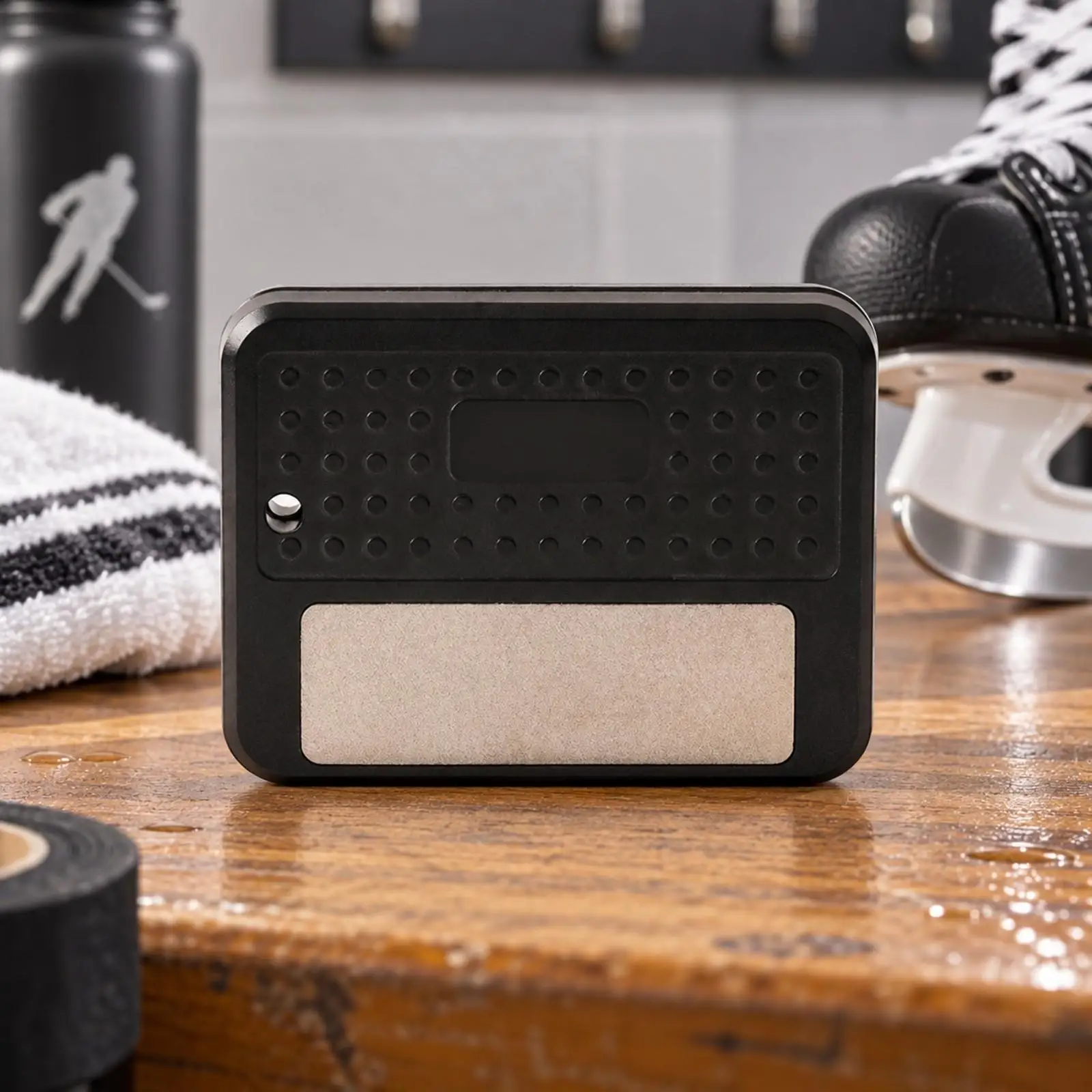 Ice Skate Edge Sharpening Tool Portable Handheld Maintenance Kit with Ceramic Stone Surface for Rink and Home Use