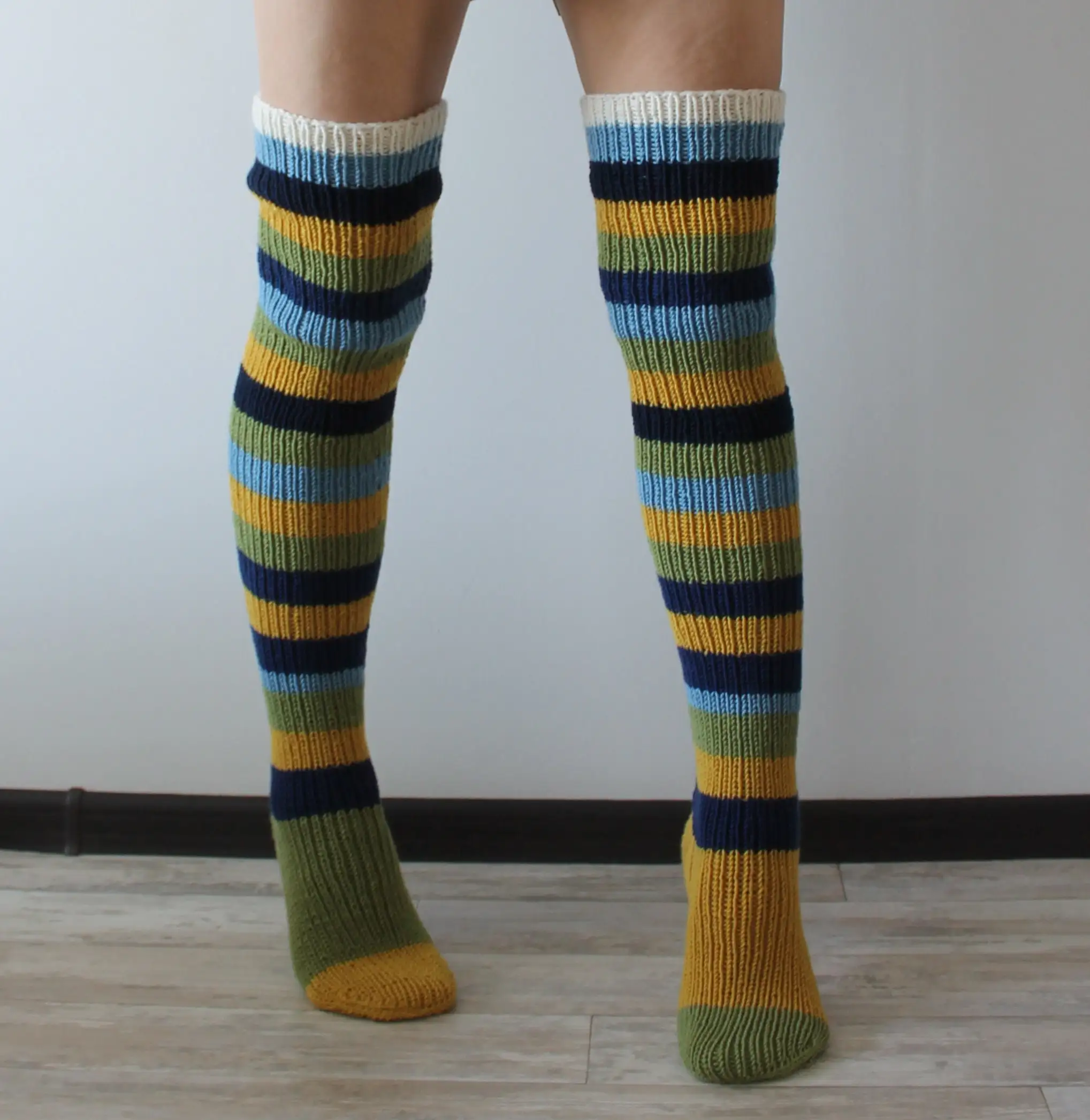 Ladies Knitted Stockings Adults Women Autumn Winter Leisure Style Mixed Color Stripes Knee-High Socks Long Stockings Fashion