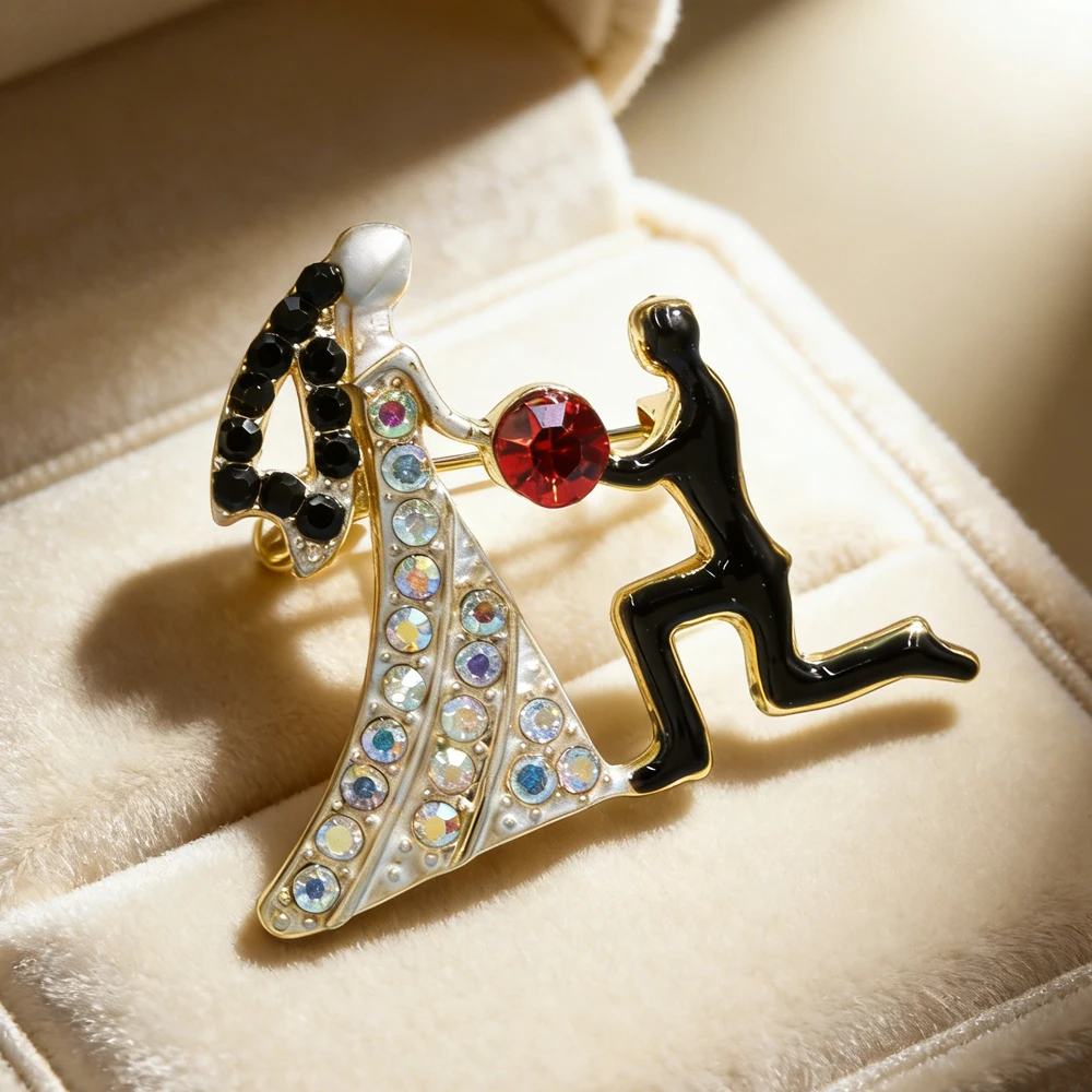 CINDY XIANG Valentine's Day Brooch Boys And Girls Proposing Marriage Pin Rhinestone Fashion Creative Jewelry