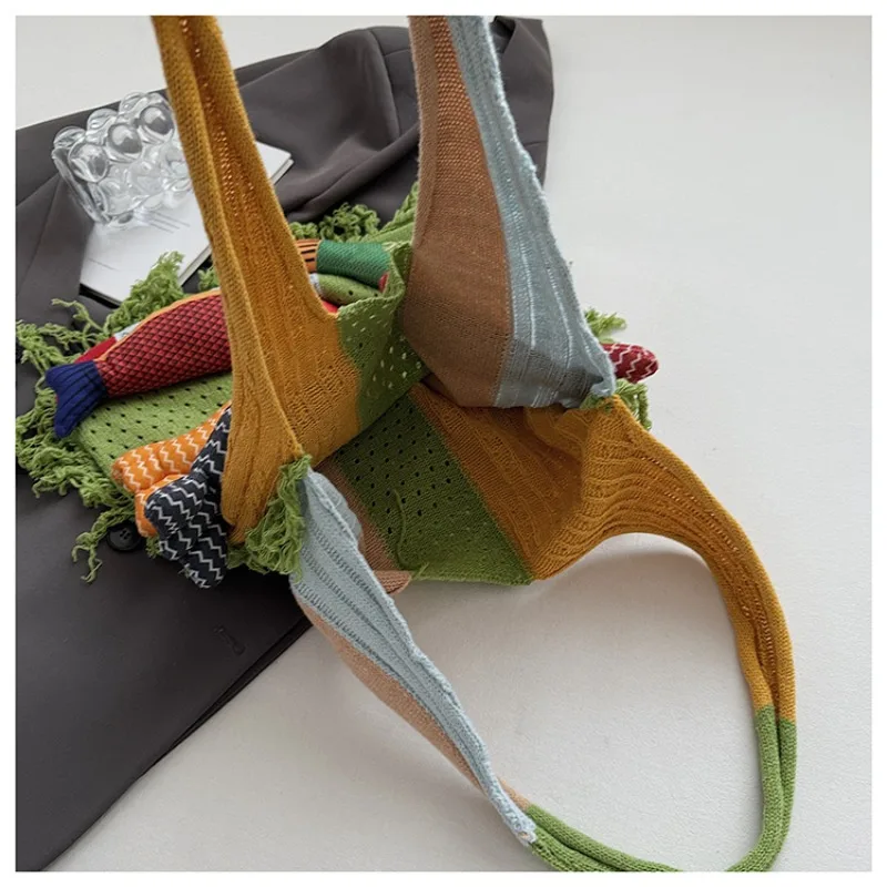 Patchwork casual sacos de ombro tecido oco para fora peixe sacos femininos 2025 venda quente grande capacidade versátil bolsas femininas