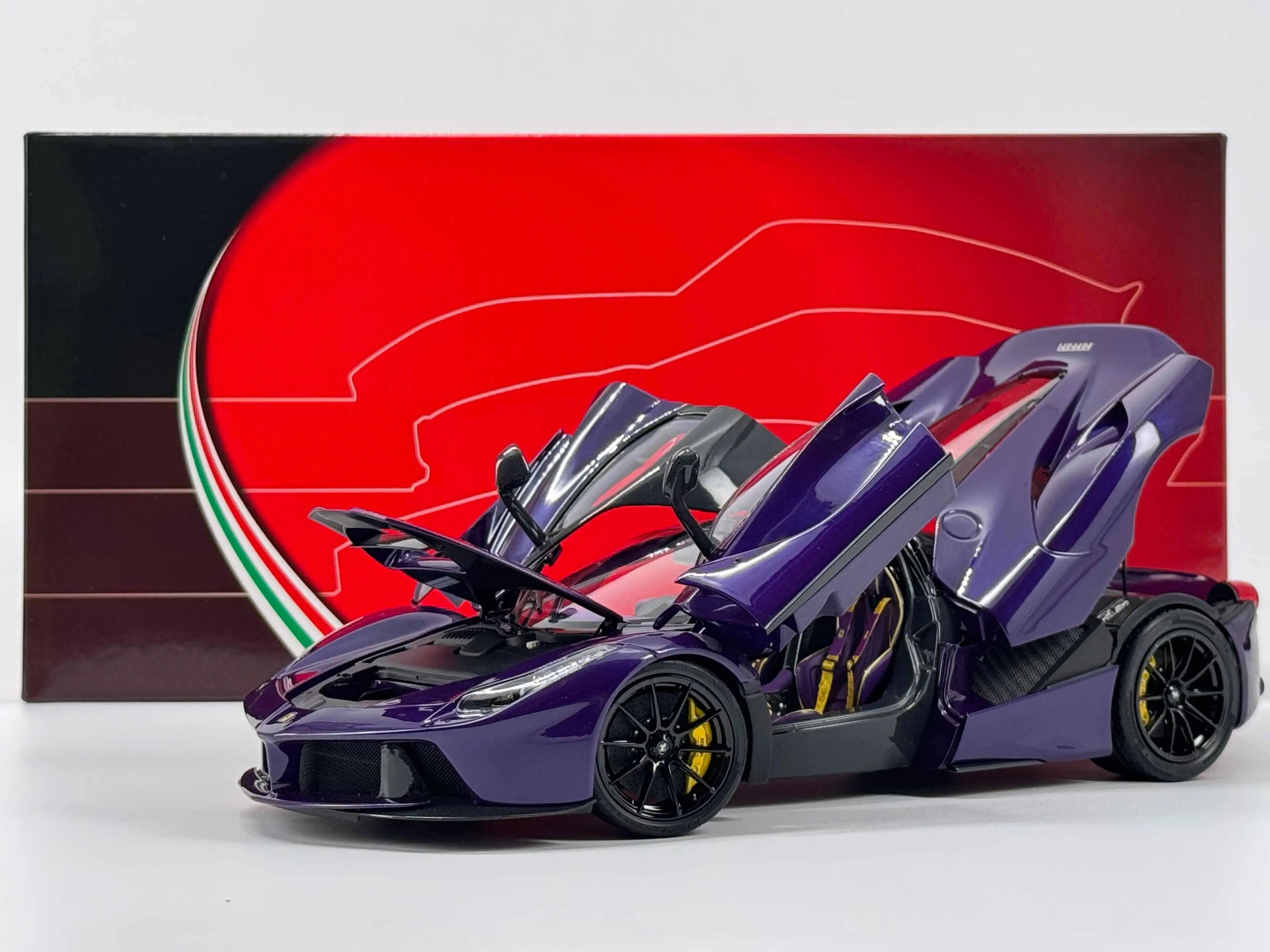 

BBR 1:18 Laferrari Purple Simulation Limited Edition All Open Alloy Metal Static Car Model Toy Gift