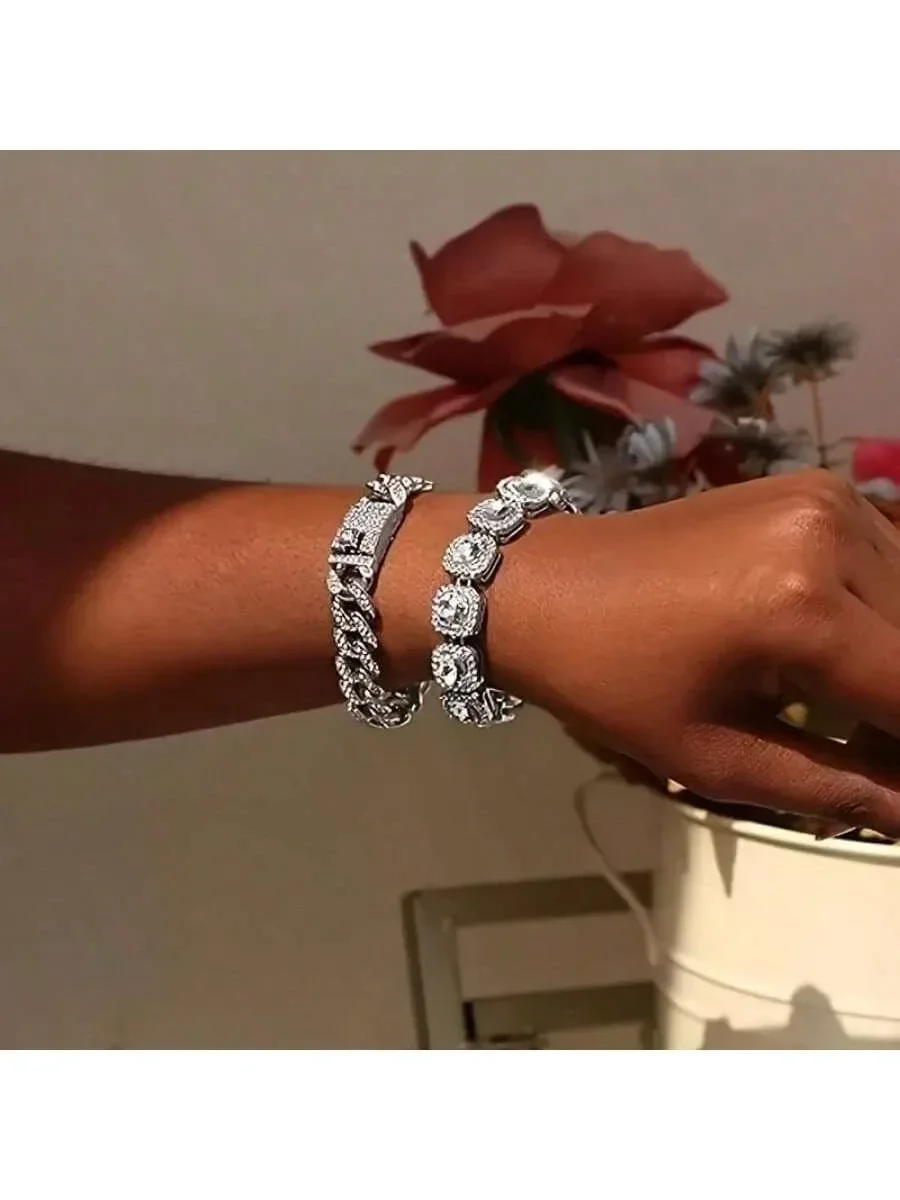 Set di braccialetti a catena cubana con strass pieni di design di nicchia alla moda da 4 pezzi, accessori hip-hop con strass personalizzati alla moda.