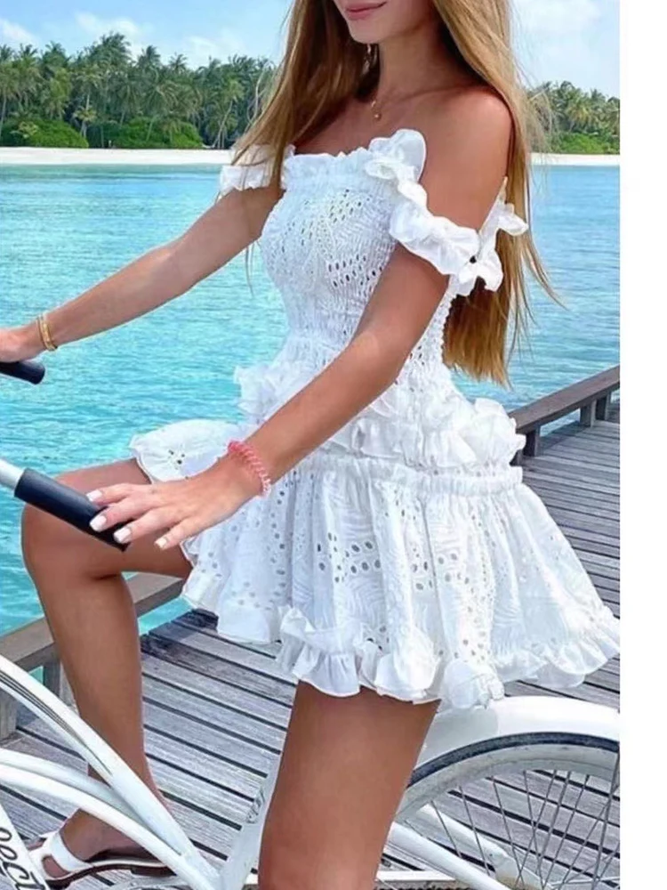 

2024 summer women's new design sense wood ear embroidery hollow skirt with suspenders sexy slim slim fashion elegant dress.