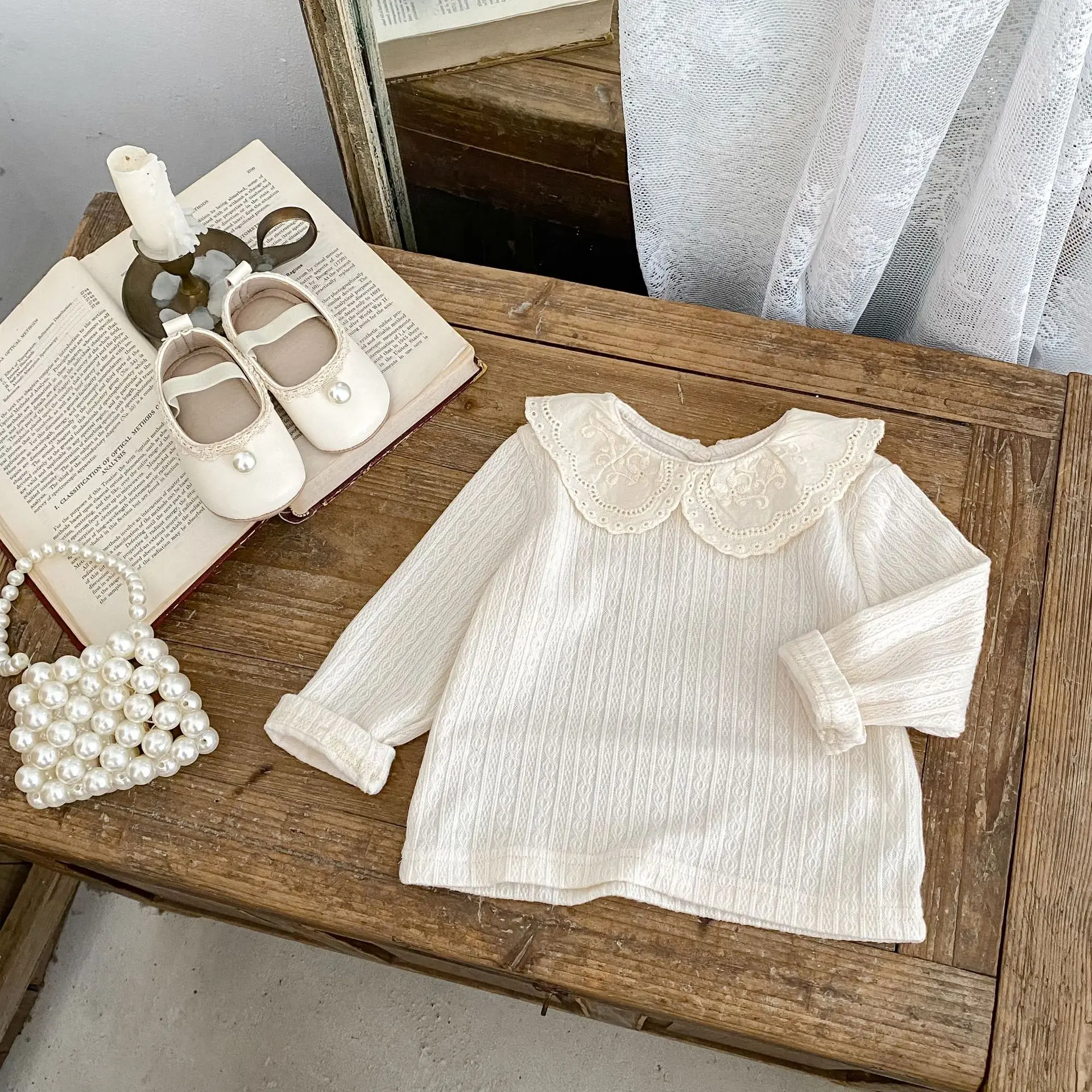 

2025 Autumn New Baby Girl Long Sleeve Bottoming Shirts Cotton Infant Toddler Cute Lace Lapel Tops Girls Solid Princess Clothes