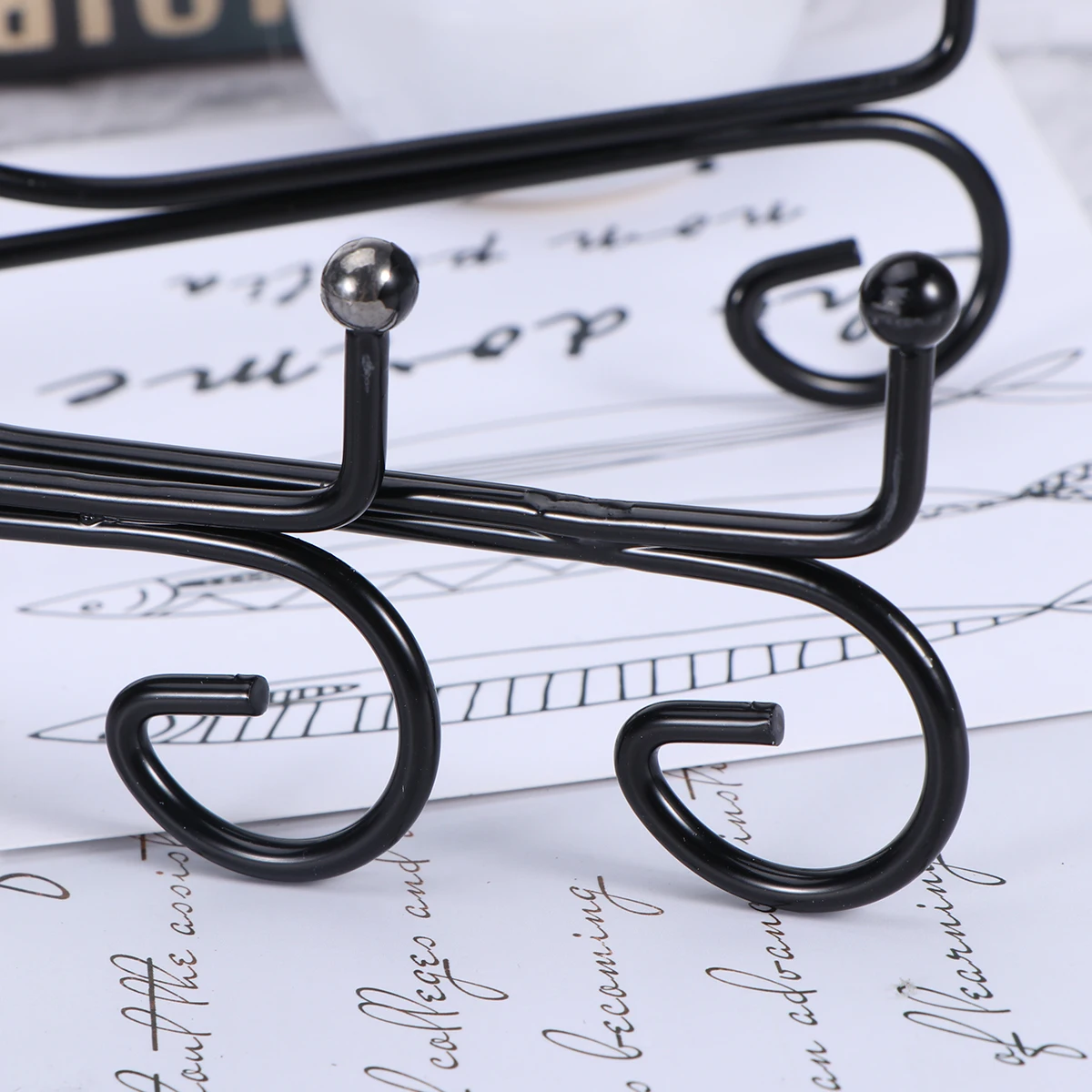

2pcs Black Wrought Iron Plate Bracket Desktop Dish Holder Decorate Crafts Display Rack for Home Decoration (12 Inch)