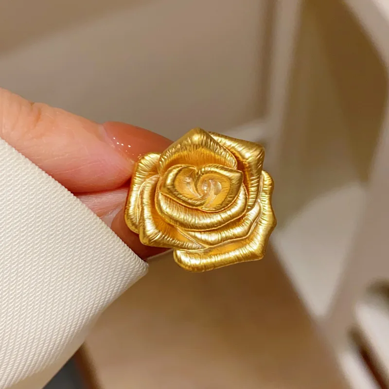 Small Brooch Rose Flower Corsage Golden Camellia Collar Anti-Show-Through Elegance Hat Ornament Pin Dress Accessories Gift
