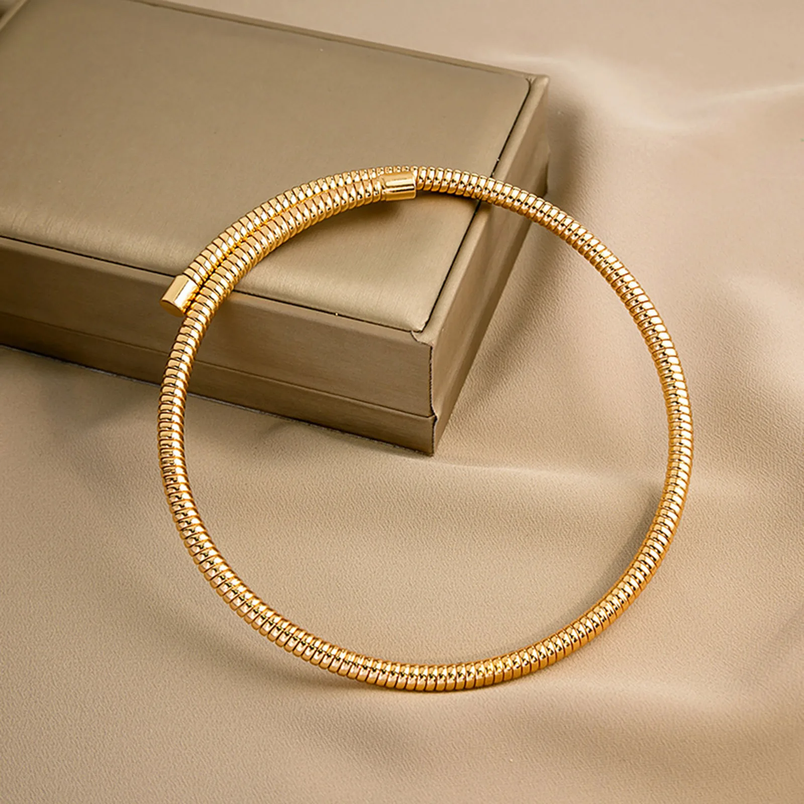 Gargantilla de serpiente redonda Punk para mujer, Collar de Torques, cadena gótica ajustable de Hip Hop, puños, regalo de fiesta, joyería