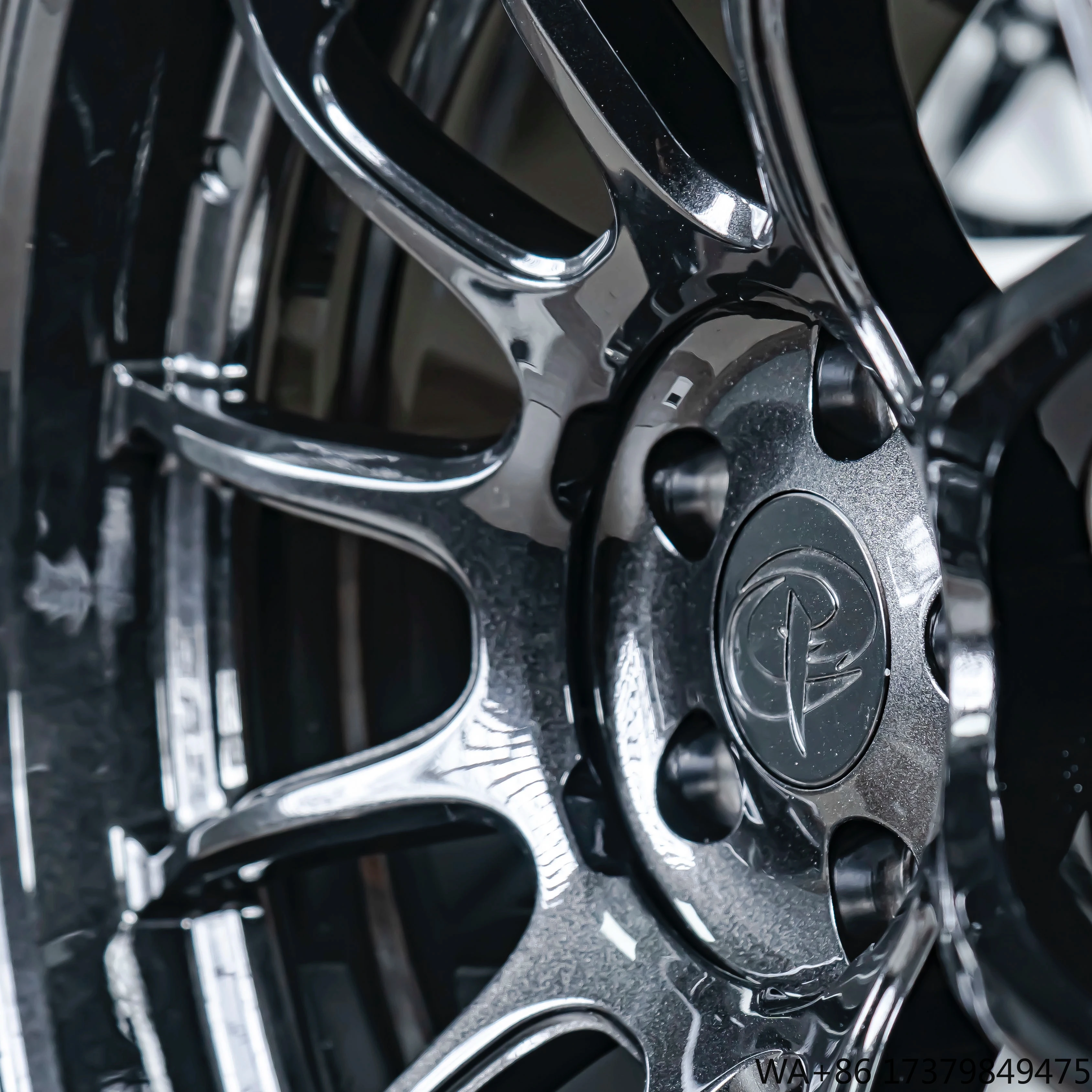 

Кованые колеса OEM ODM, изготовленные на заказ 18-дюймовые черные кованые колеса для пассажирских автомобилей с вспышкой для Bugatti Chiron