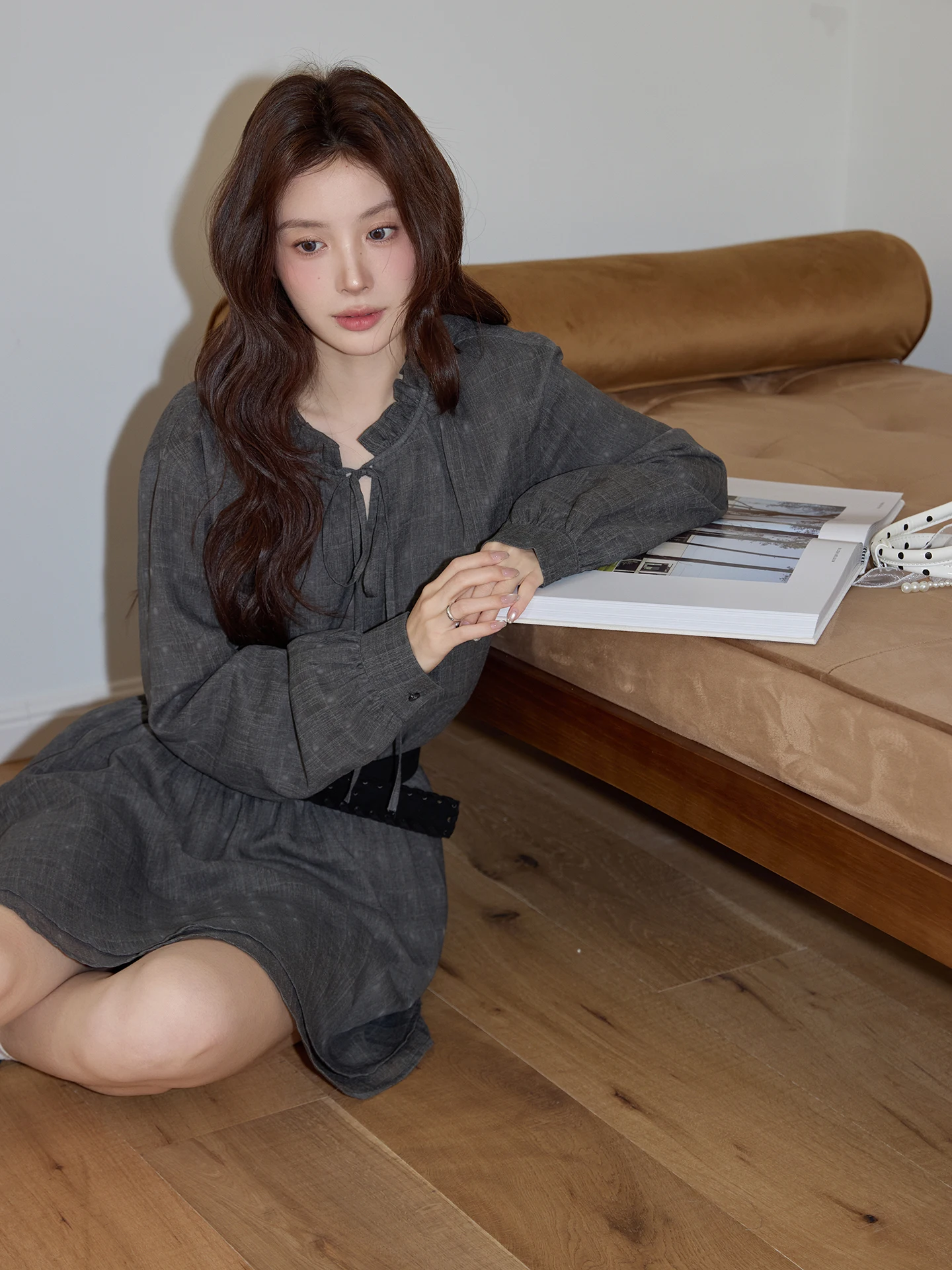 

Chaocha Home Корейское женское свободное повседневное платье с воротником-стойкой и длинными рукавами, А-силуэт, короткая юбка, Весна 2026