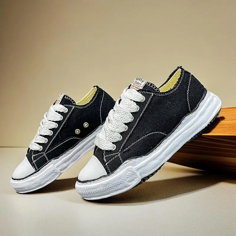 منتجات صيفية جديدة رائجة البيع لعام 2025 أحذية رجالية رياضية متعددة الاستخدامات كاجوال للسيدات للجري